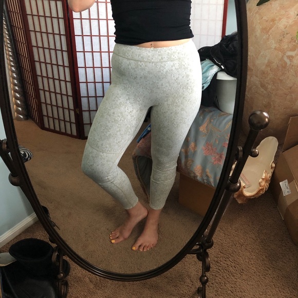 Gymshark Fleur Texture Khaki Marl Leggings - Picture 14 of 14